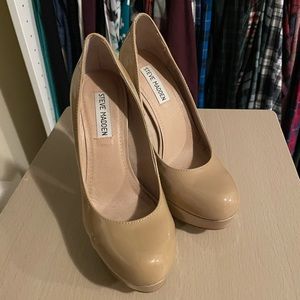 Steve Madden Bevy Nude Patent Leather Stilettos, Rounded Toe, Size 7.5
